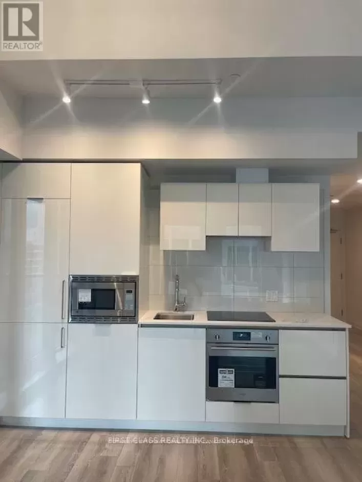 507 - 238 SIMCOE STREET, Toronto