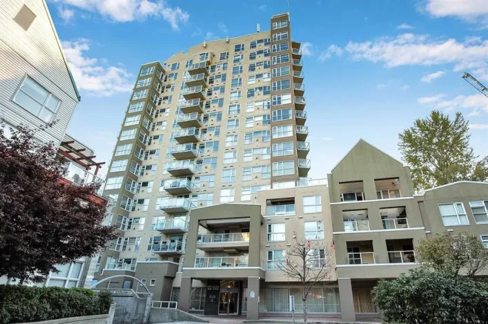 Apartment for sale: 507 9830 WHALLEY BOULEVARD, Surrey