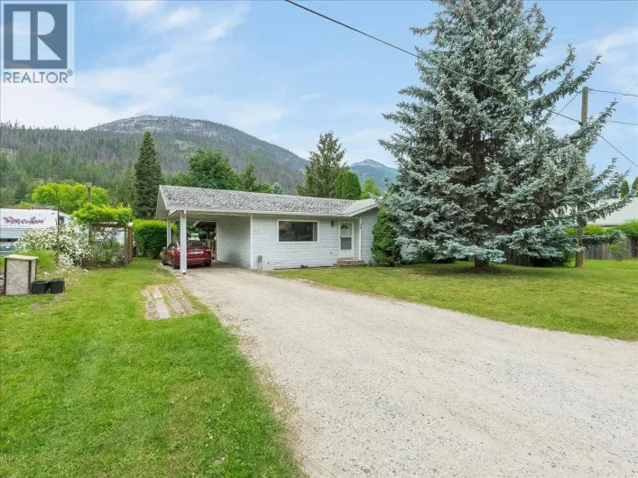 507 Arthur Street, Slocan