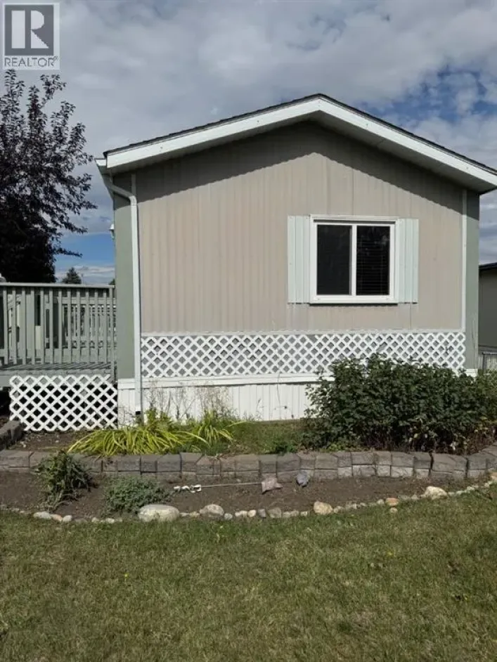 Mobile Home for sale: 508 home Place, High River
