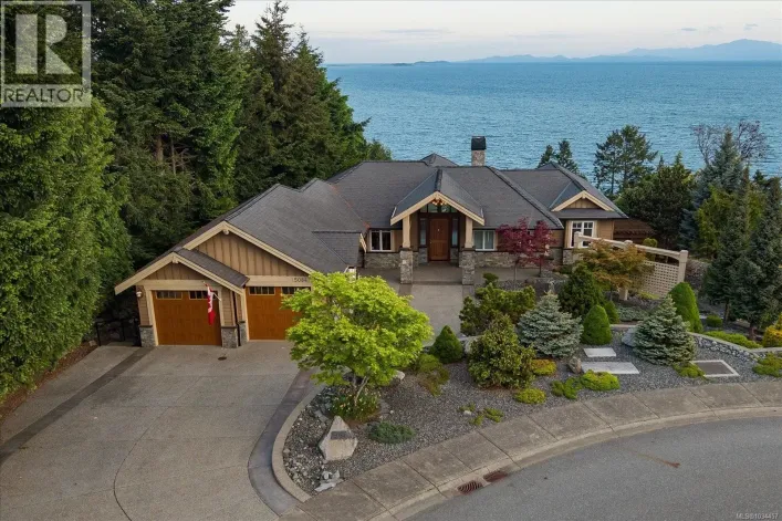 5084 Banning Crt, Nanaimo