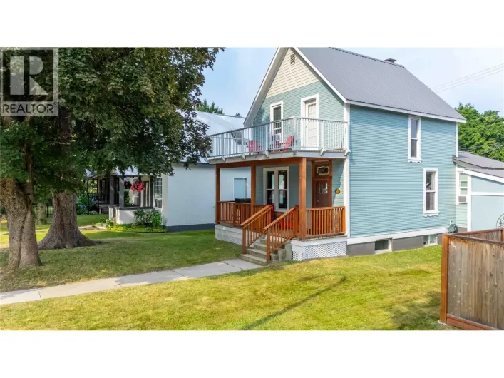 509 Mackenzie Avenue, Revelstoke