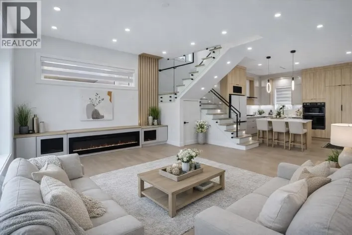 5092 CLARENDON STREET, Vancouver