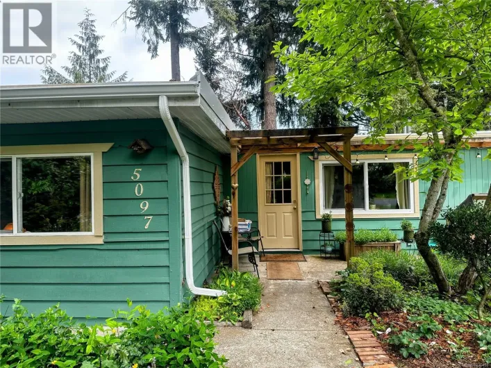 5097 Grouhel Rd, Ladysmith