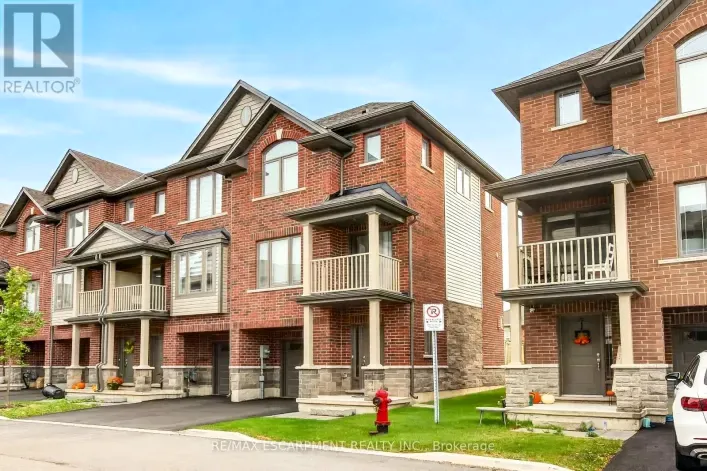 51 - 19 PICARDY DRIVE, Hamilton