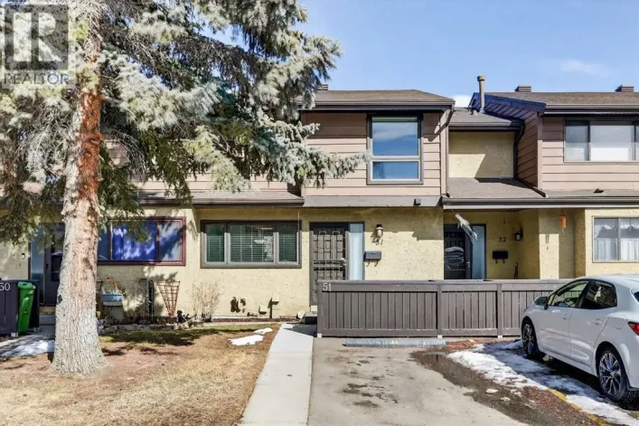 51, 2300 Oakmoor Drive SW, Calgary