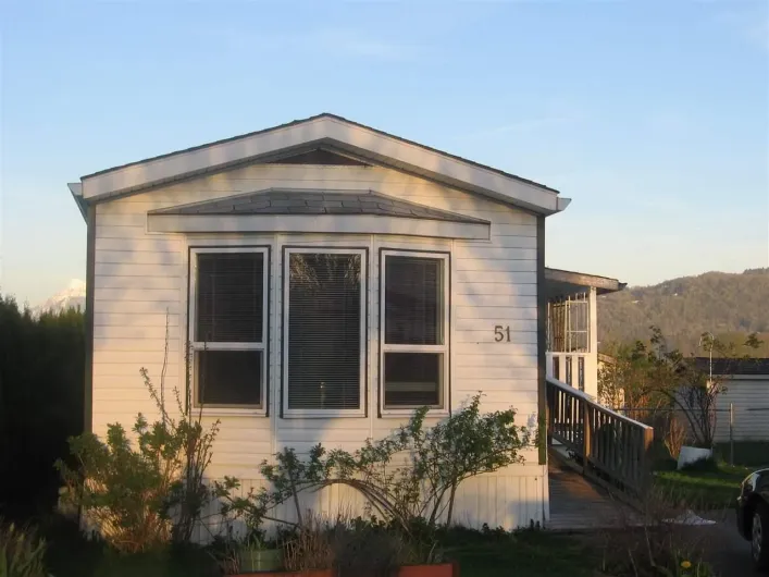 51 41168 LOUGHEED HIGHWAY, Mission