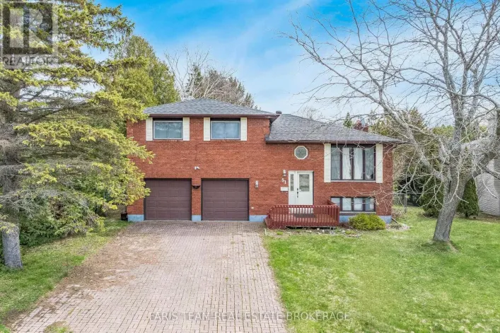 51 BECK BOULEVARD, Penetanguishene