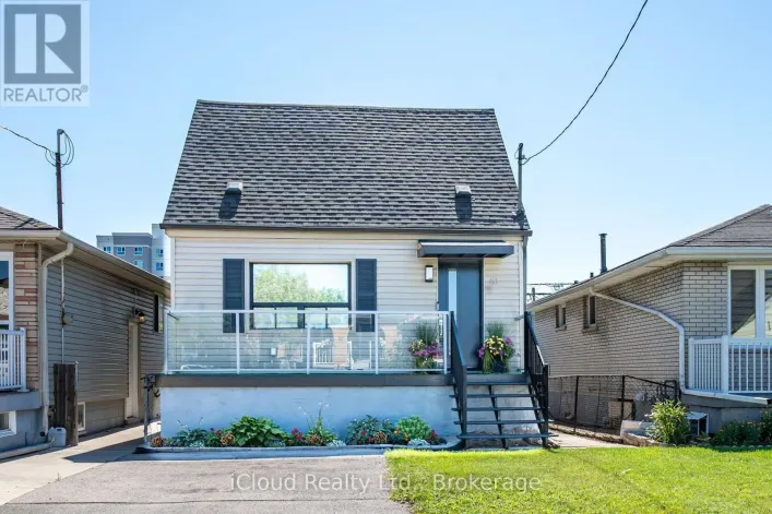 51 DELENA AVENUE S, Hamilton