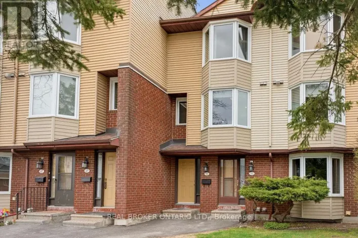 51 HAXBY PRIVATE, Ottawa