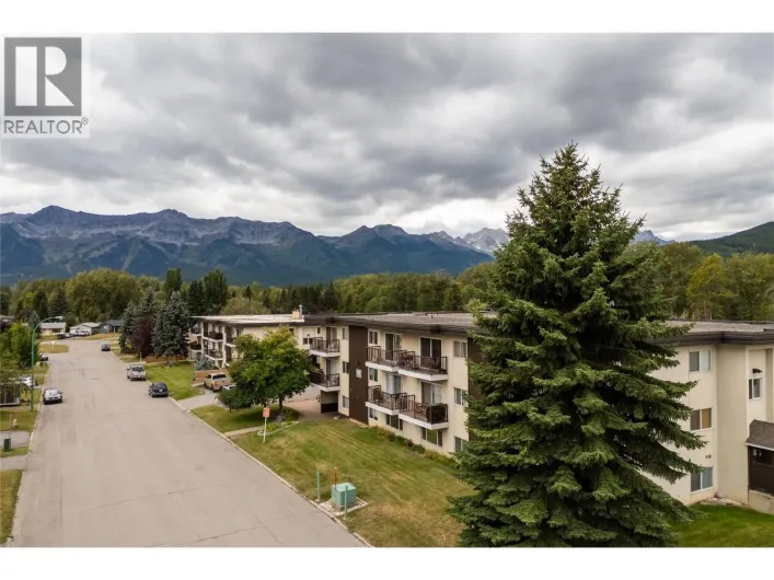 51 Ridgemont Drive Unit# 303, Fernie