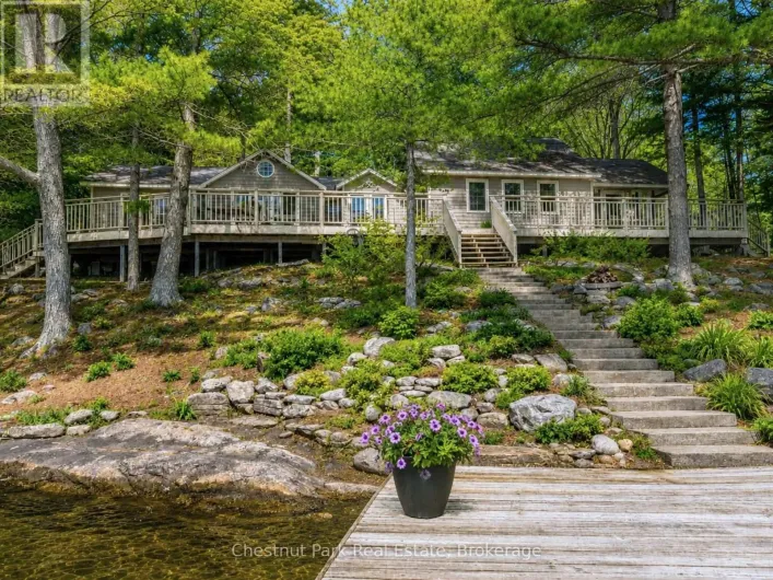 51 TAYLOR ISLAND, Gravenhurst)