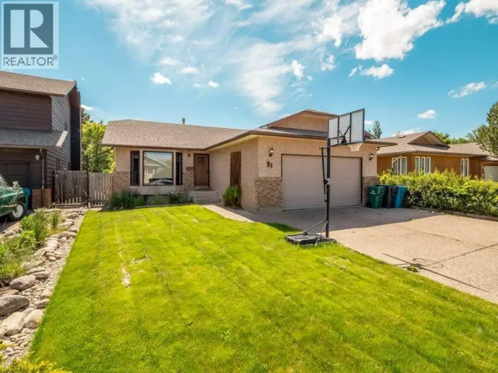 51 Wildwood Crescent W, Lethbridge
