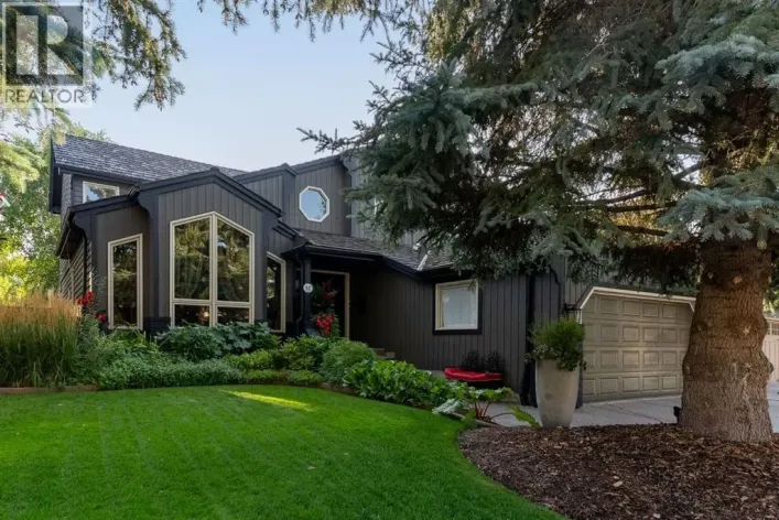 51 Woodridge Close SW, Calgary