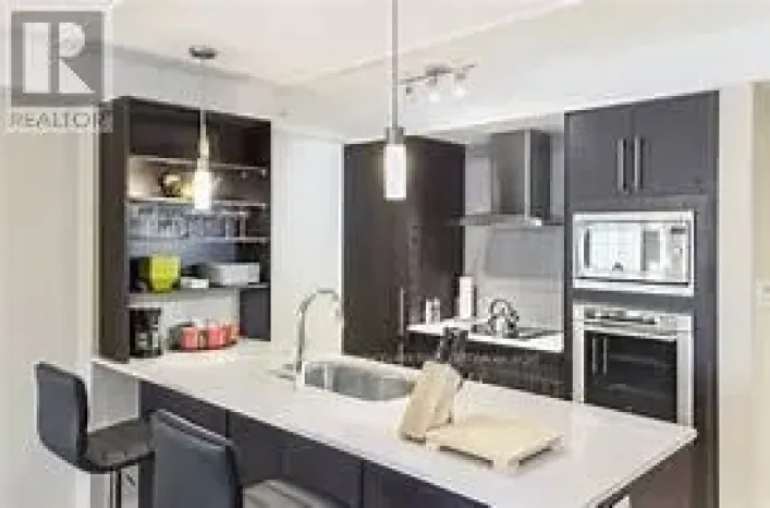 5100-5102 - 9 HARBOUR STREET E, Collingwood