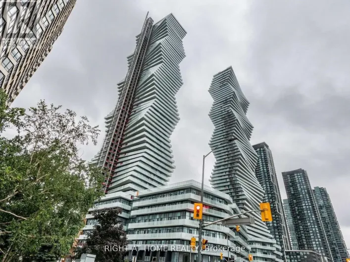 5105 - 3900 CONFEDERATION PARKWAY, Mississauga