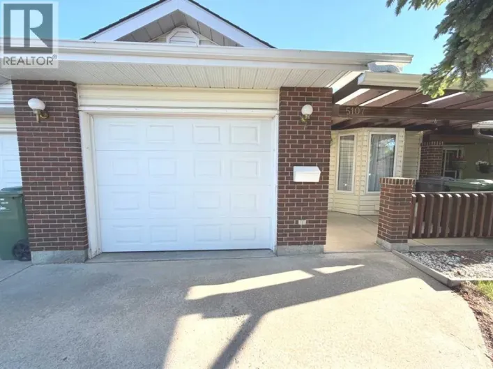 5107 46 Avenue, Ponoka
