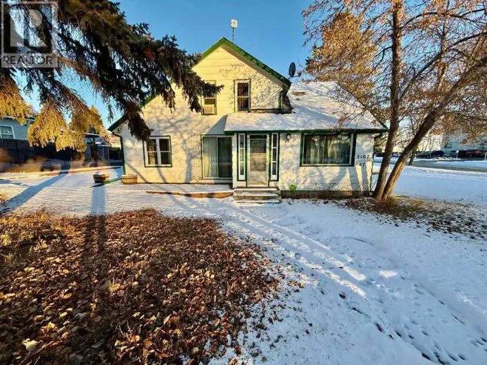 5107 47 Street, Provost
