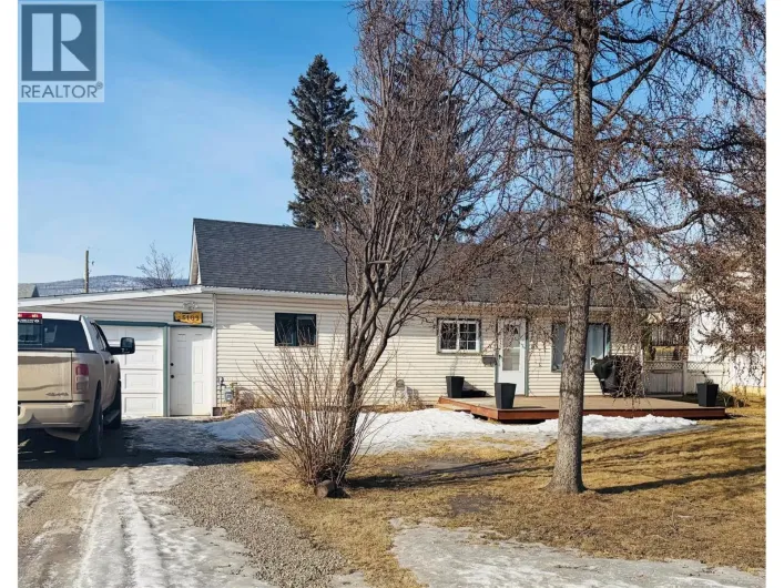 5109 43 Street NE, Chetwynd