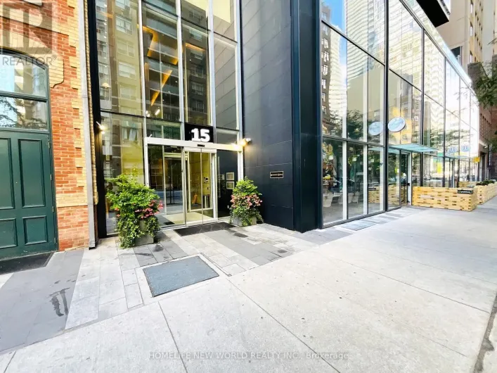 511 - 15 GRENVILLE STREET, Toronto