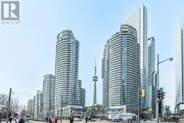 511 - 208 QUEENS QUAY W, Toronto