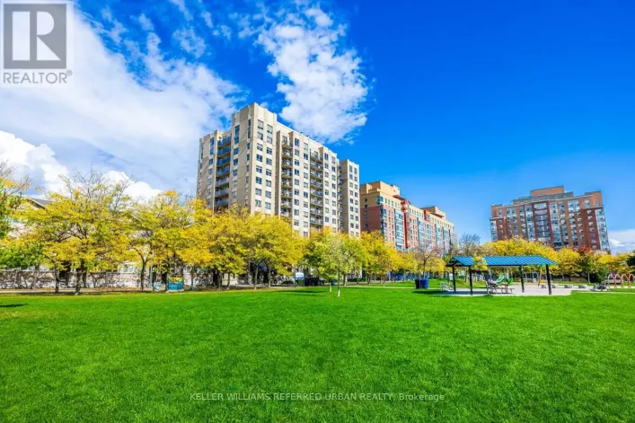 511 - 4 ELSINORE PATH, Toronto