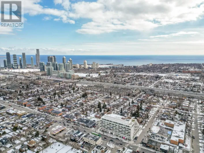 511 - 689 THE QUEENSWAY STREET, Toronto