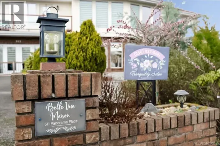 511 Panorama Pl, Parksville