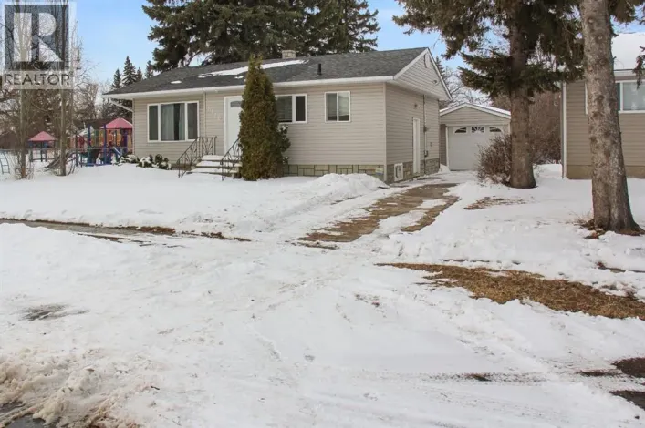 5110 51 Street, Daysland