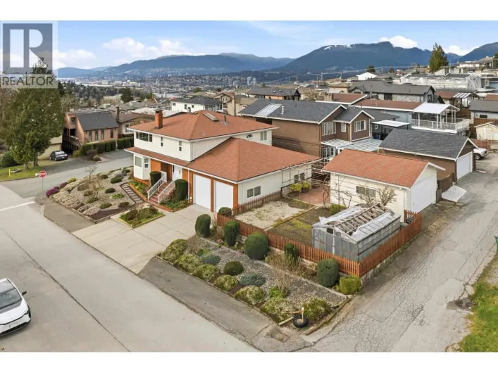 5111 PANDORA STREET, Burnaby