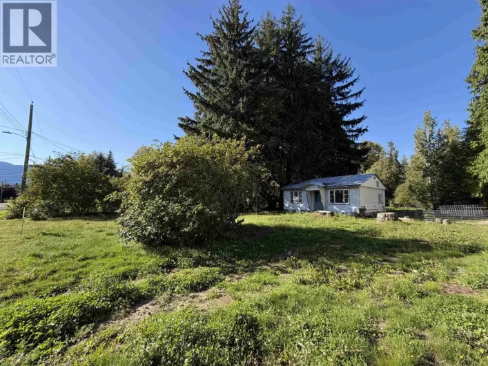 House for sale: 5112 MEDEEK AVENUE, Terrace