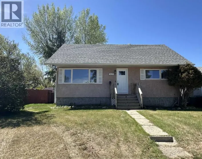 5115 61 Avenue, Ponoka
