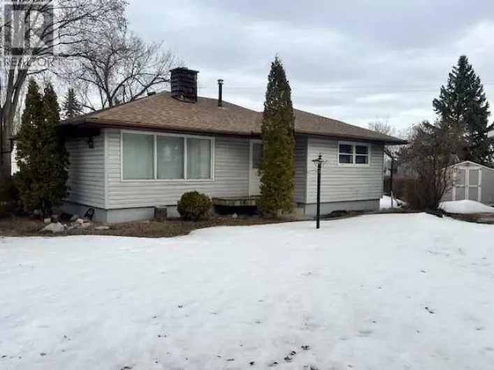 5117 49 Avenue, Forestburg