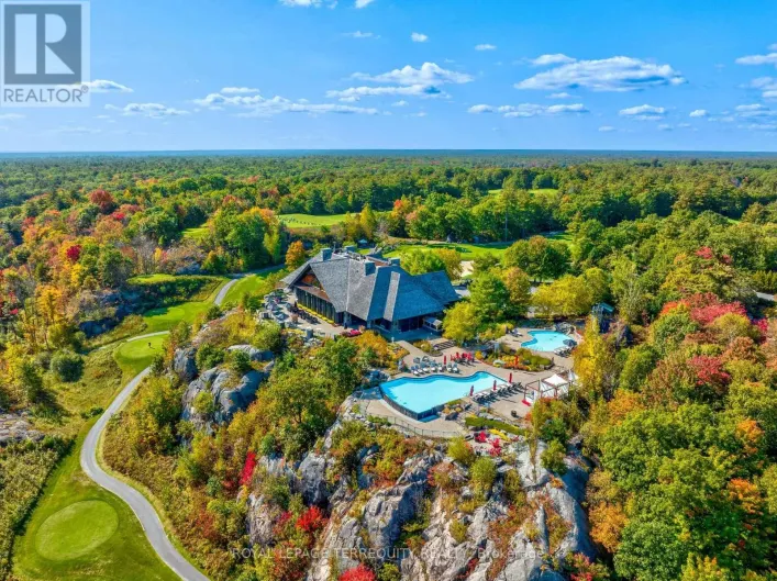 512 - 100 CARRICK TRAIL, Gravenhurst)