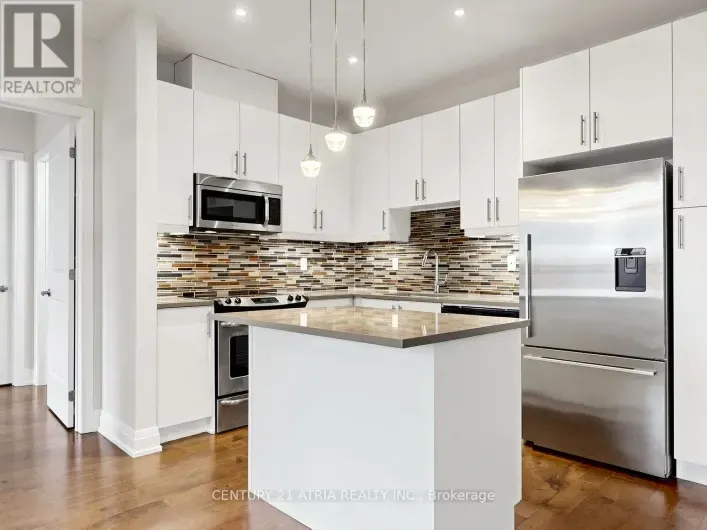 512 - 15277 YONGE STREET, Aurora