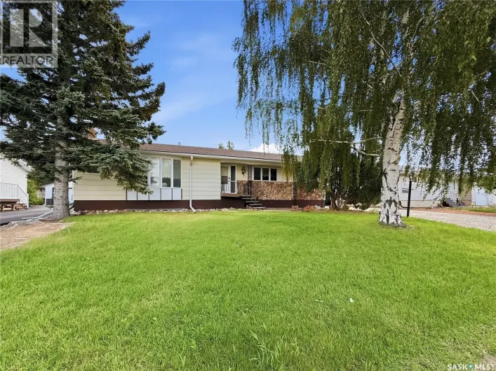 House for sale: 512 1st STREET N, Cabri