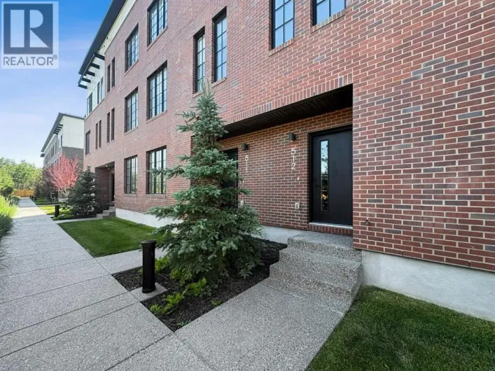 Row / Townhouse for sale: 512, 8155 8 Avenue SW, Calgary