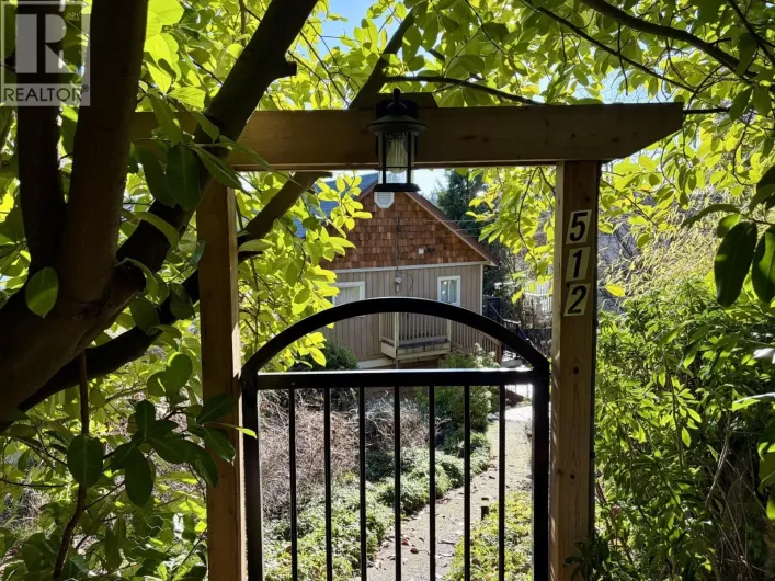 512 S FLETCHER ROAD, Gibsons