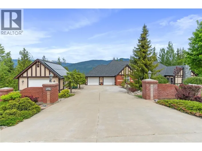 5121 IVY Road, Eagle Bay