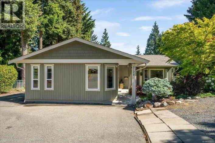 5124 Hammond Bay Rd, Nanaimo