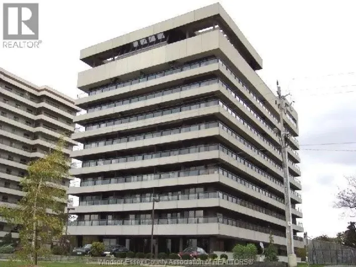5125 Riverside DRIVE East Unit# 204, Windsor