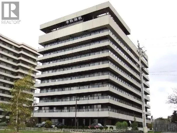 5125 Riverside DRIVE East Unit# 204, Windsor