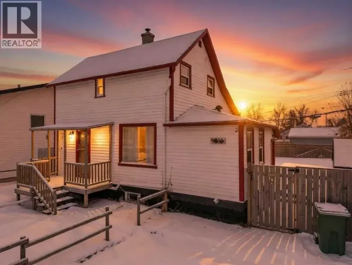 5129 48 Avenue, Ponoka