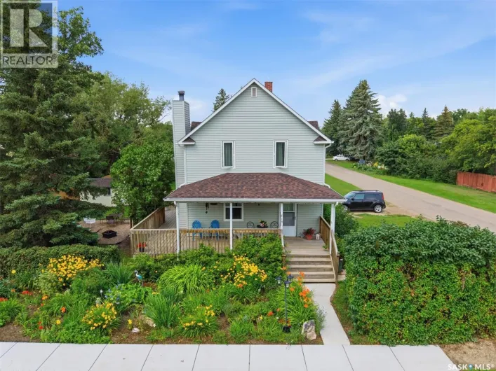 House for sale: 513 1st STREET E, Hepburn