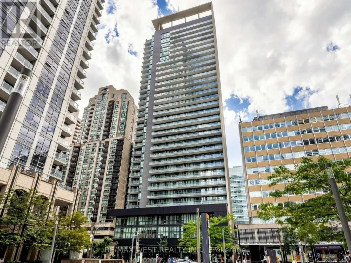 513 - 770 BAY STREET, Toronto