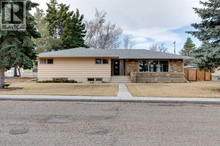 513 Memorial Avenue, Vulcan
