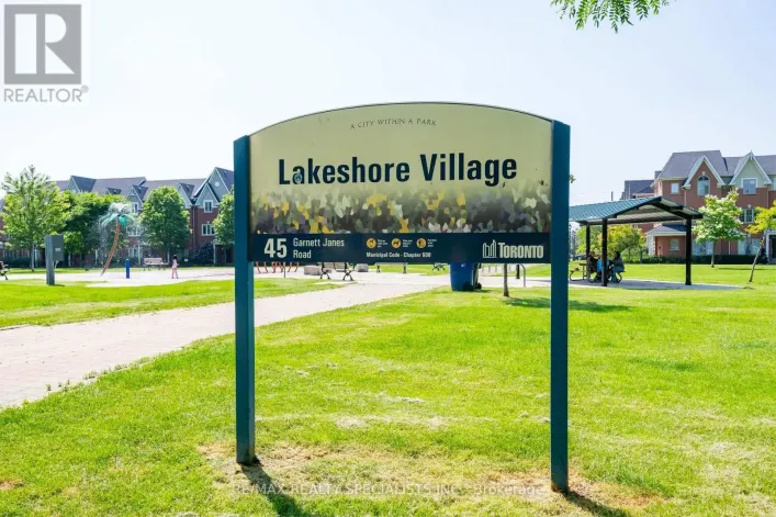 514 - 4 ELSINORE PATH, Toronto