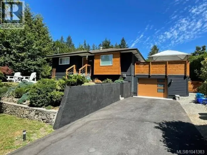 5143 Santa Clara Ave, Saanich