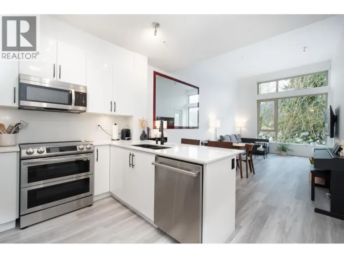 515 119 W 22ND STREET, North Vancouver