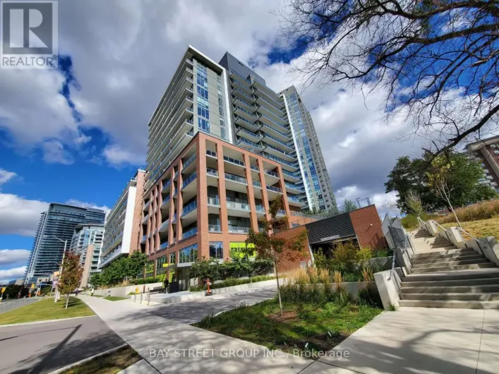 515 - 36 FOREST MANOR ROAD, Toronto